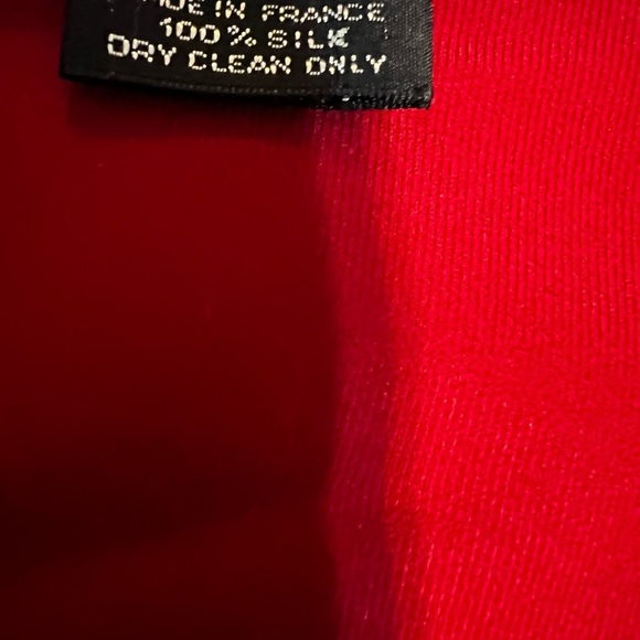 Red Hermes Bee Triangle Scarf - Picture 4 of 11